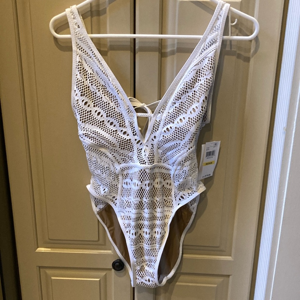 Becca one piece bathing suit sz medium
